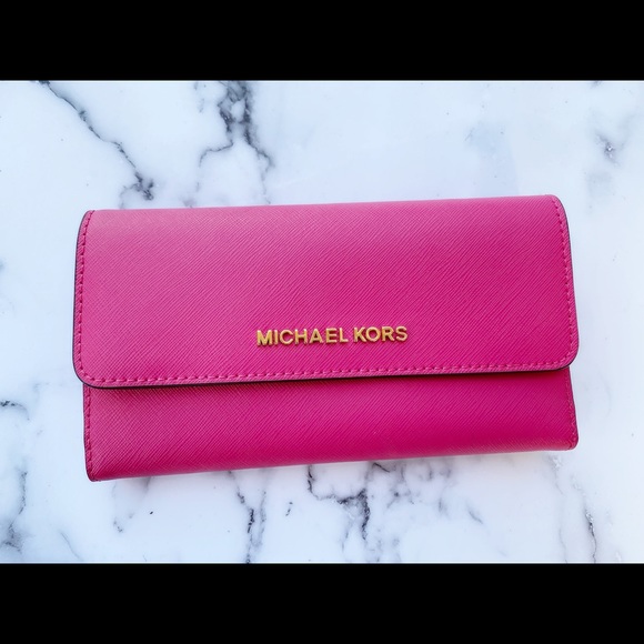 SALE‼️‼️ Michael kors large trifold wallet PINK - Picture 3 of 8